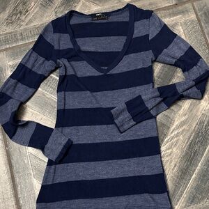 One Clothing Women's Navy and Gray Striped Long Sleeve Top